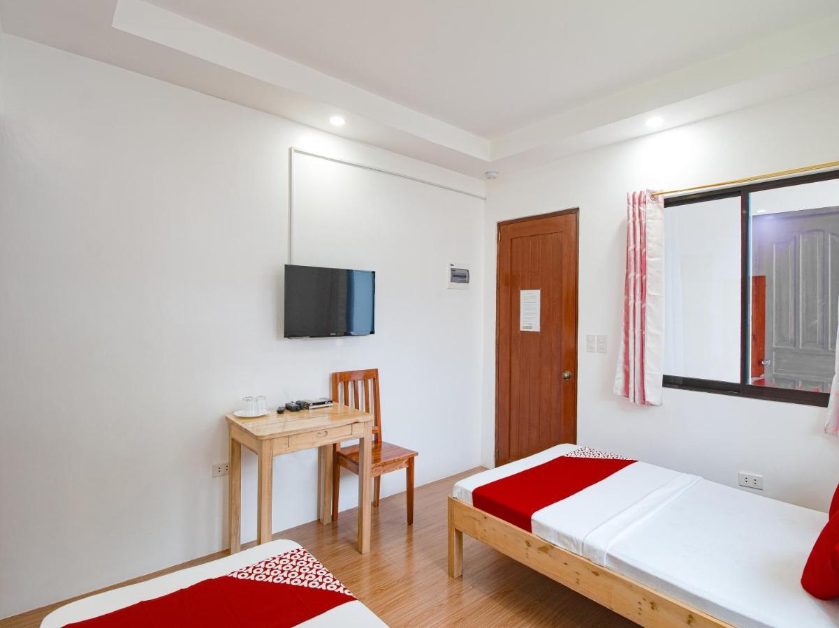 Oyo 777 Rn Guesthouse Moalboal Dış mekan fotoğraf