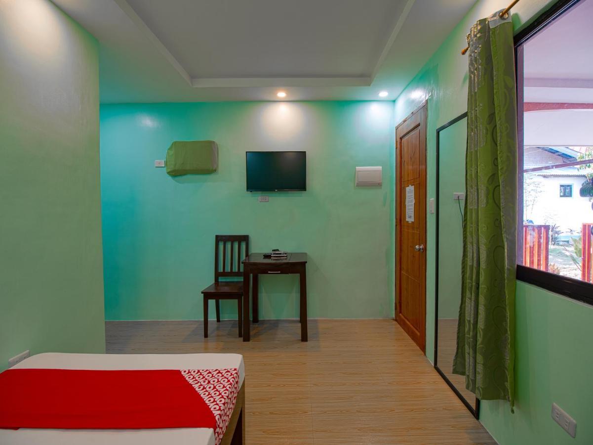 Oyo 777 Rn Guesthouse Moalboal Dış mekan fotoğraf